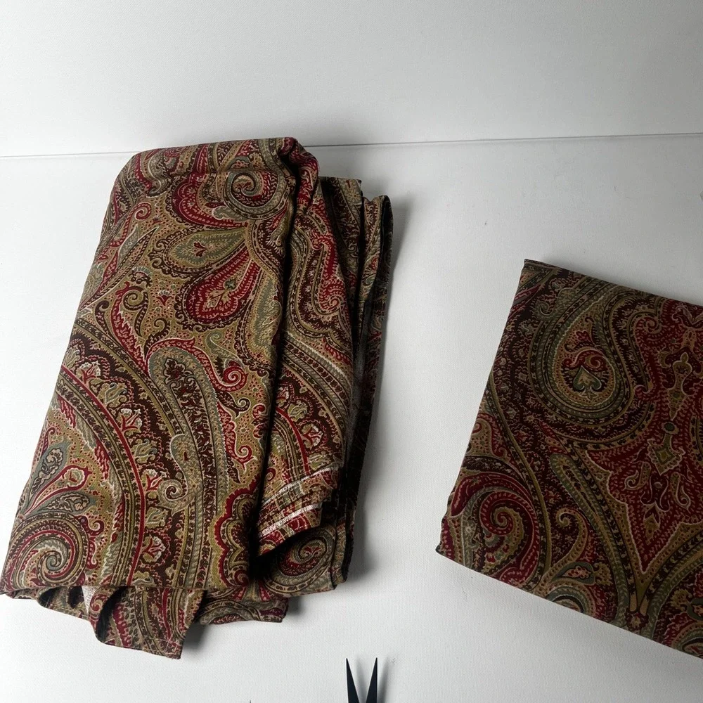 Lauren Ralph Lauren Paisley Tablecloth Burgundy Green Gold Rectangular 104x60